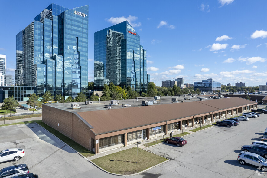 288 Consumers Rd, Toronto, ON en venta - Foto del edificio - Imagen 2 de 6