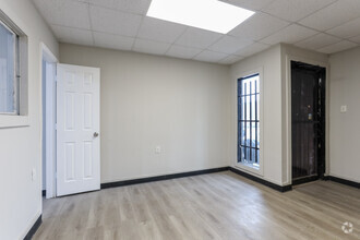 7330 Rampart St, Houston, TX en alquiler Foto del interior- Imagen 2 de 7