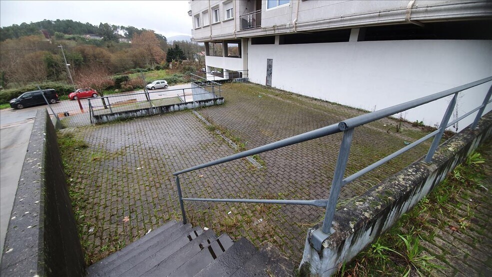 Local en Pontevedra en venta - Foto del edificio - Imagen 2 de 16