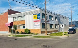 Más detalles de 10584 107th St NW, Edmonton, AB - Oficina en venta