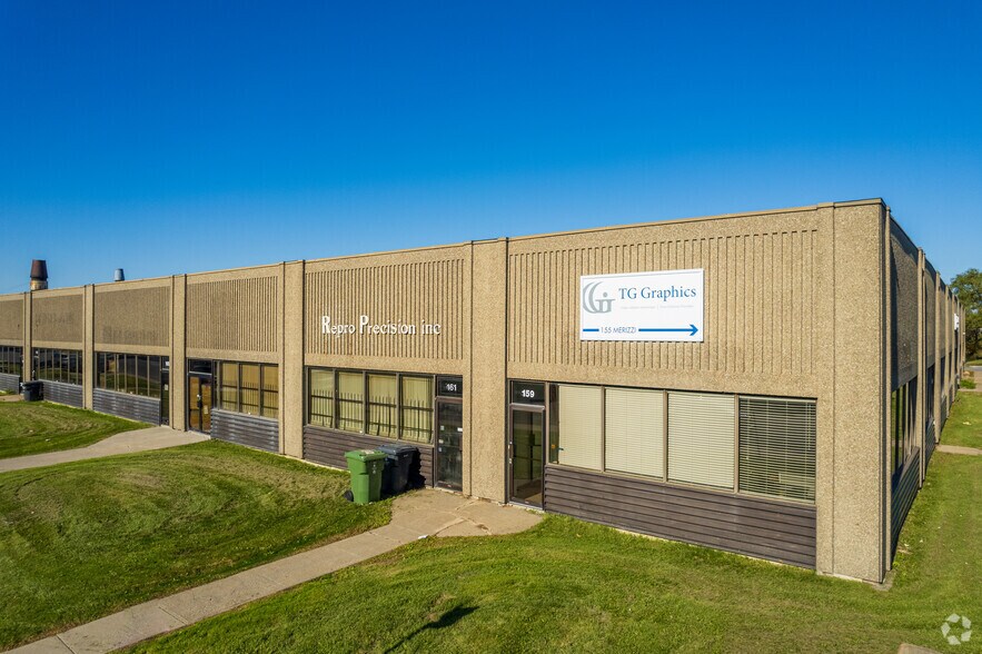 151-191 Rue Mérizzi, Saint-Laurent, QC en alquiler - Foto del edificio - Imagen 3 de 5