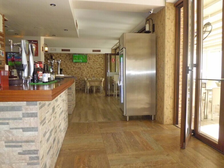 Local en Roquetas de Mar, Almería en venta - Foto del edificio - Imagen 3 de 17