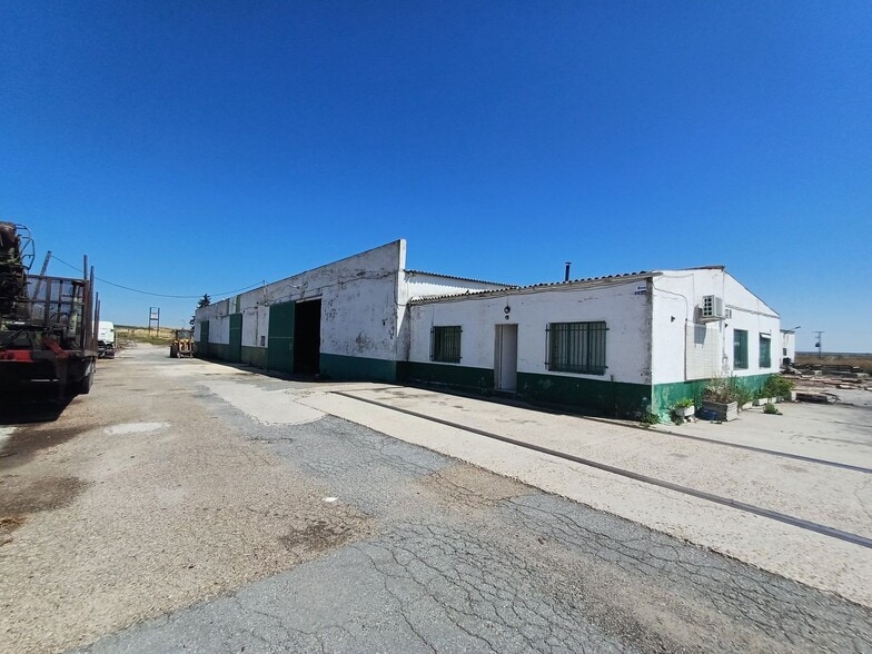 Nave en Escarabajosa de Cabezas, Segovia en venta - Foto principal - Imagen 1 de 7