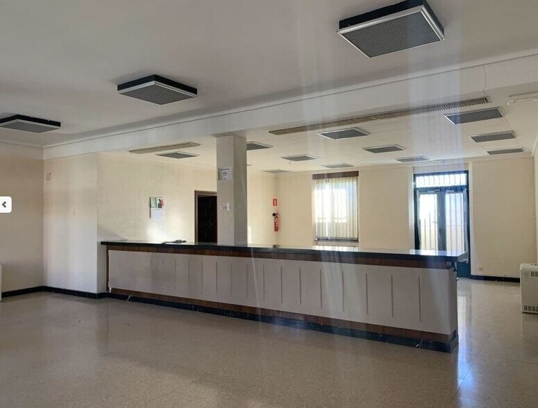 Local en Topas en alquiler - Foto del edificio - Imagen 2 de 2