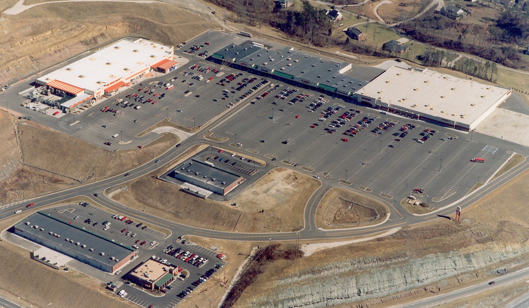 2014 Thundering Herd Dr, Barboursville, WV en alquiler Foto del edificio- Imagen 1 de 15