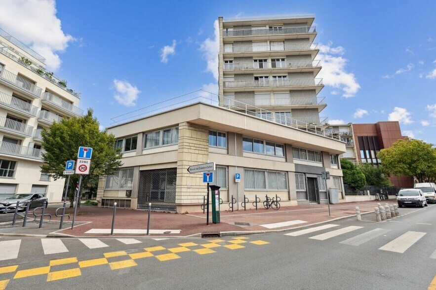 19-21 Boulevard Gambetta, Issy-les-Moulineaux en alquiler - Foto del edificio - Imagen 1 de 9