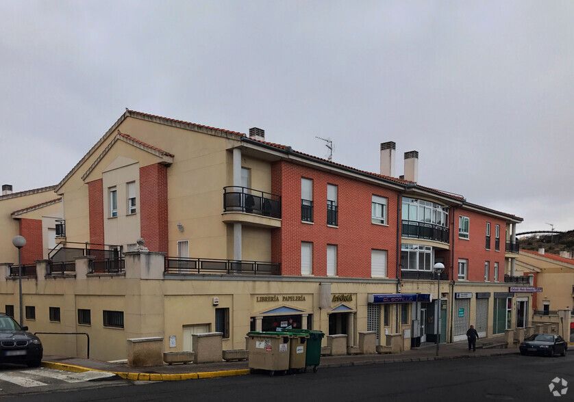 Avenida Sotillo, 2 F, La Lastrilla, Segovia en alquiler - Foto del edificio - Imagen 2 de 2