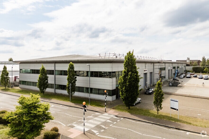 Ockham Dr, Greenford en alquiler - Foto del edificio - Imagen 2 de 6