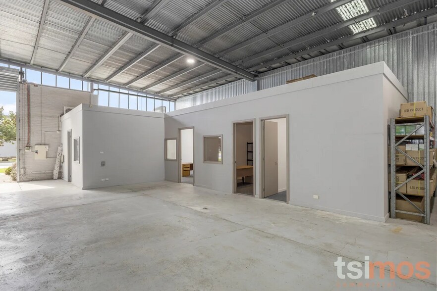 37 Taunton Drive, Cheltenham en venta - Foto del interior - Imagen 1 de 4