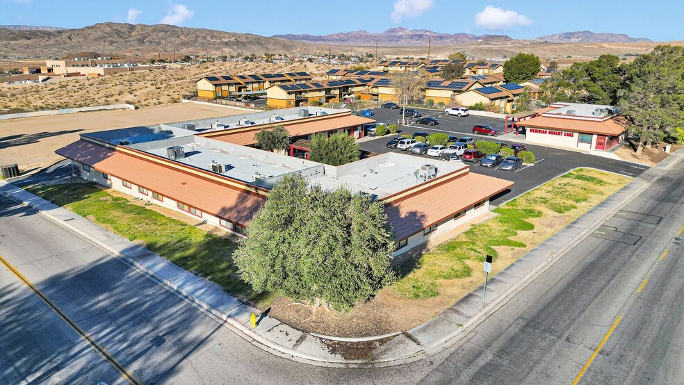 705 E Virginia Way, Barstow, CA en venta - Foto del edificio - Imagen 3 de 7