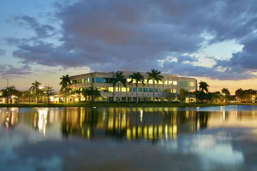 1300 Sawgrass Corporate Pky, Sunrise, FL en alquiler - Foto del edificio - Imagen 3 de 7