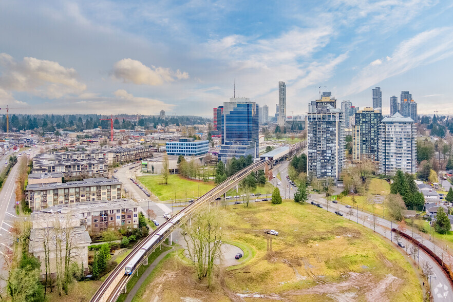 13401 108th Ave, Surrey, BC en alquiler - Foto del edificio - Imagen 2 de 5