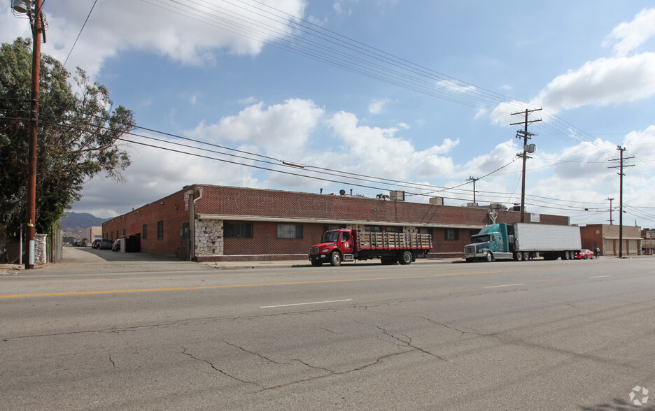 8236-8238 Lankershim Blvd, North Hollywood, CA en alquiler - Foto del edificio - Imagen 3 de 12