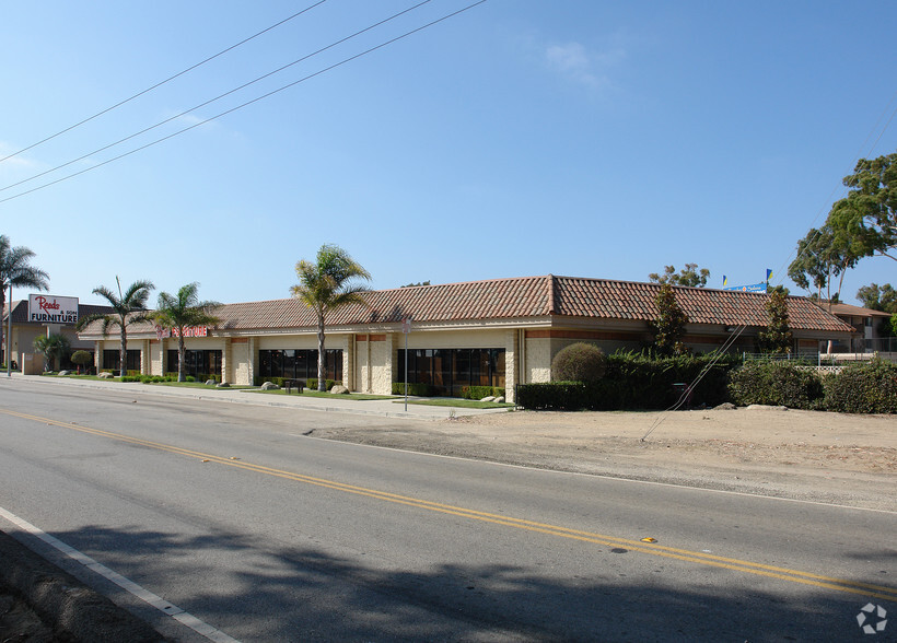 921-927 E Ventura Blvd, Oxnard, CA en venta - Foto del edificio - Imagen 3 de 8