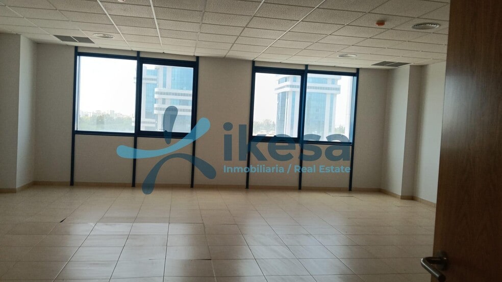 Oficina en Sevilla, Sevilla en venta - Foto del interior - Imagen 2 de 5