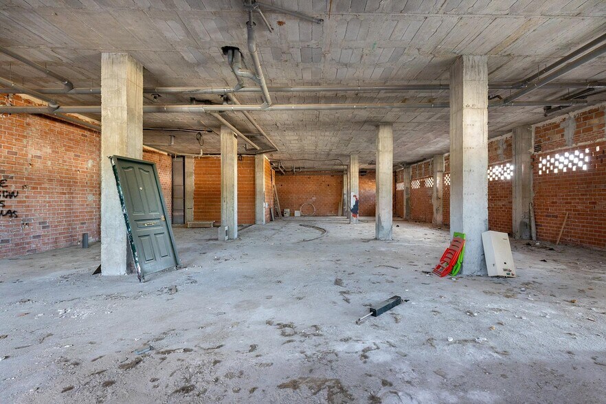 Local en Armilla, Granada en venta - Foto de la construcción - Imagen 3 de 21