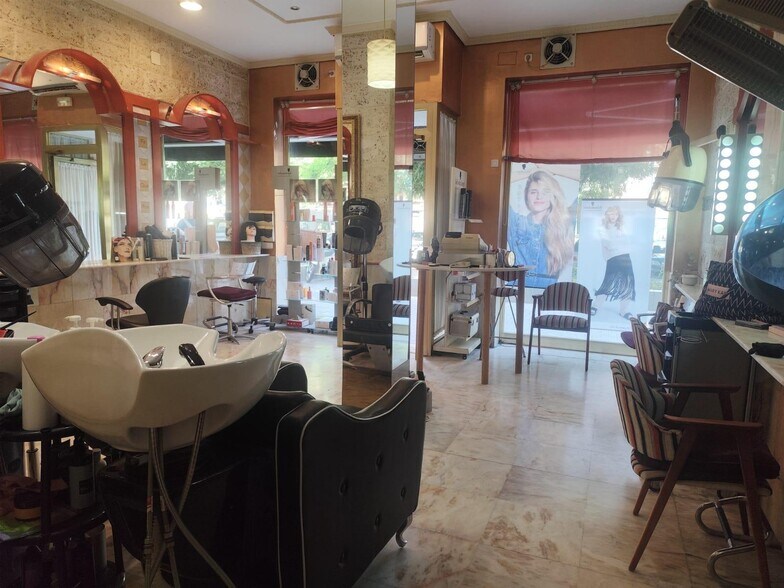 Local en Córdoba en venta - Foto del edificio - Imagen 3 de 10