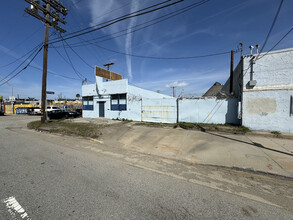 2301 E Anaheim St, Wilmington, CA en alquiler Foto del edificio- Imagen 2 de 7