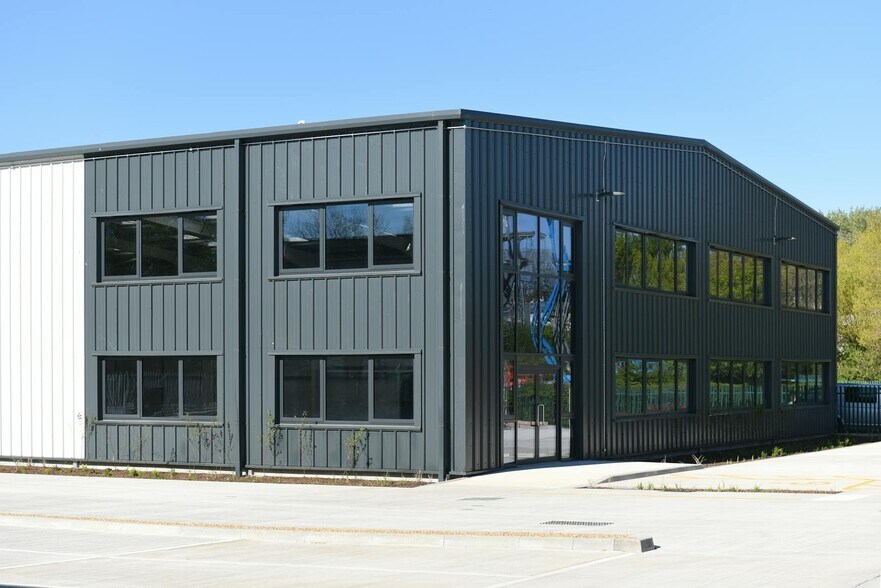 6 Garside Way, Aylesbury en alquiler - Foto del edificio - Imagen 3 de 4