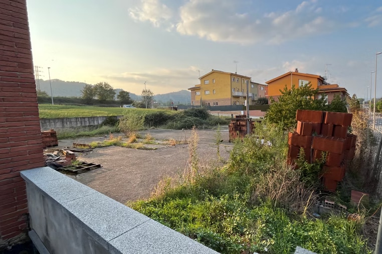 Rambla de Catalunya, 19, Sant Hipòlit de Voltregà, Barcelona en venta - Foto del edificio - Imagen 2 de 2