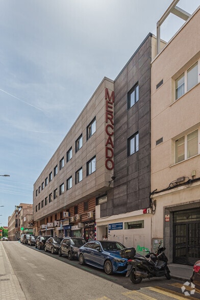Calle de San Enrique, 16, Madrid, Madrid en alquiler - Foto del edificio - Imagen 2 de 3