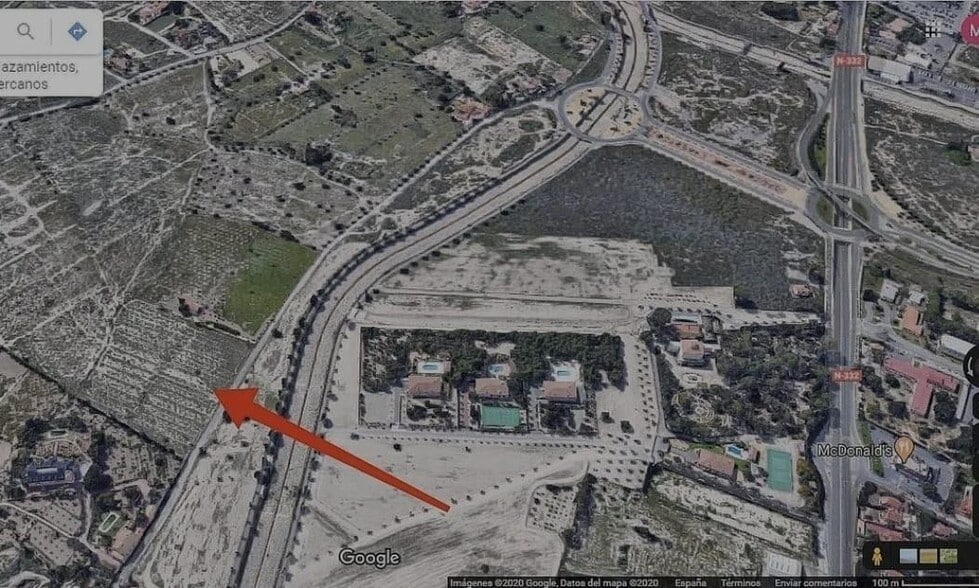 Terreno en Alicante, Alicante en venta - Vista aérea - Imagen 2 de 6