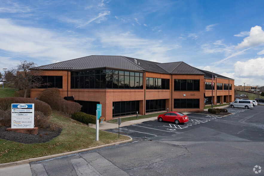 2845 Chancellor Dr, Crestview Hills, KY en alquiler - Foto del edificio - Imagen 2 de 6