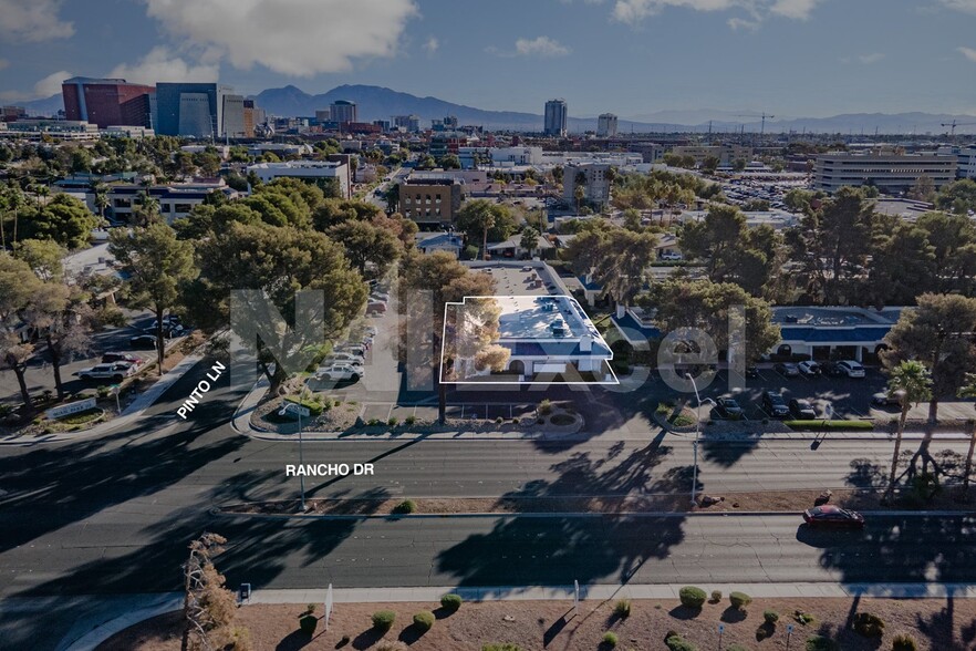 601 S Rancho Dr, Las Vegas, NV en venta - Vista aérea - Imagen 2 de 5