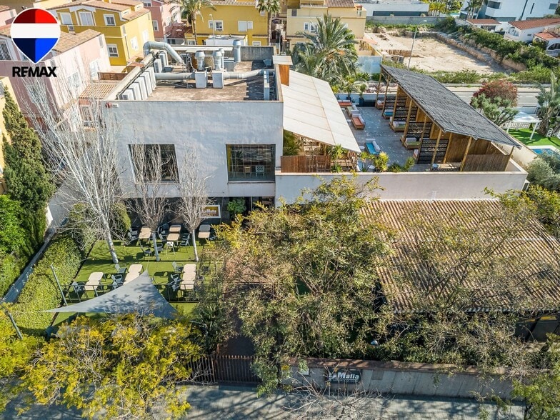 Local en Alicante en venta - Foto del edificio - Imagen 2 de 64