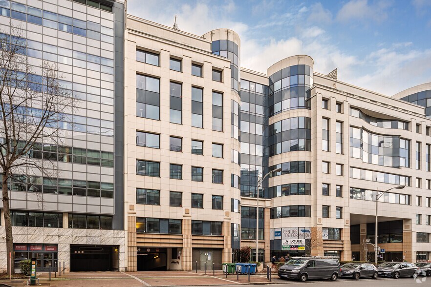 19-27 Rue Camille Desmoulins, Issy-les-Moulineaux en alquiler - Foto del edificio - Imagen 3 de 7