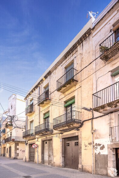 Edificio residencial en Vilanova i la Geltrú, Barcelona en venta - Foto del edificio - Imagen 2 de 12