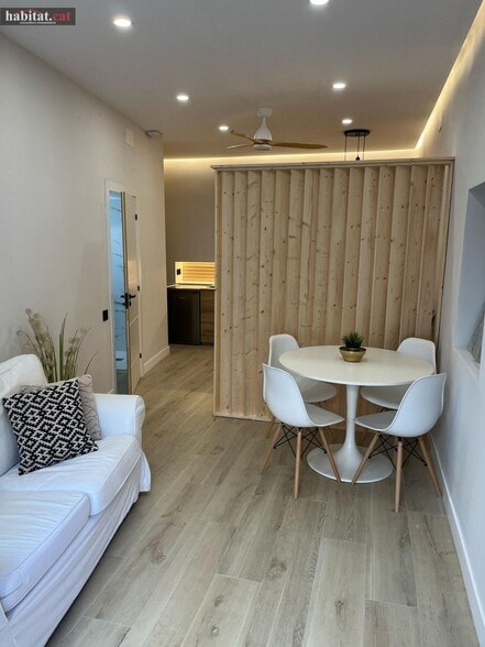 Edificio residencial en Vilanova i la Geltrú, Barcelona en venta - Foto del interior - Imagen 2 de 5