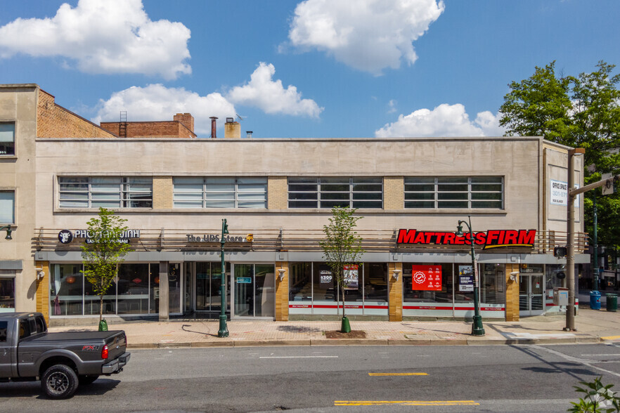 8561 Fenton St, Silver Spring, MD en alquiler - Foto del edificio - Imagen 3 de 4