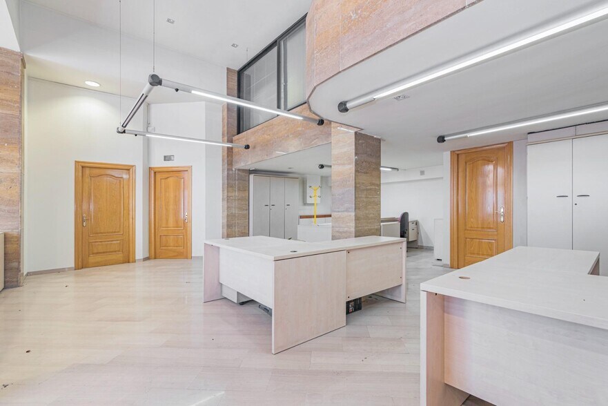 Avenida Andalucía, 34, Granada, Granada en venta - Foto del edificio - Imagen 3 de 29