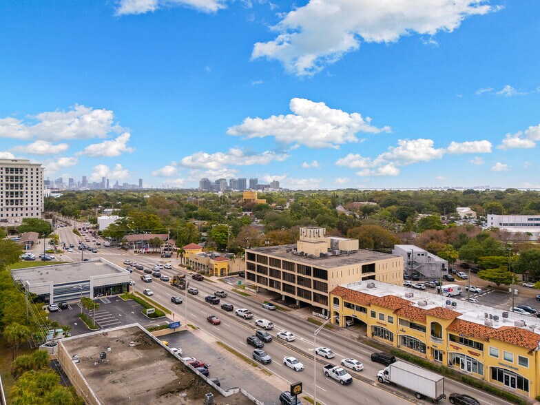 420 S Dixie Hwy, Coral Gables, FL en venta - Foto del edificio - Imagen 2 de 18