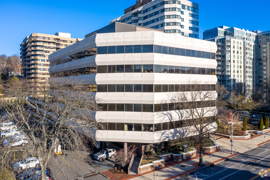 3 Barker Ave, White Plains, NY en alquiler - Foto del edificio - Imagen 2 de 7