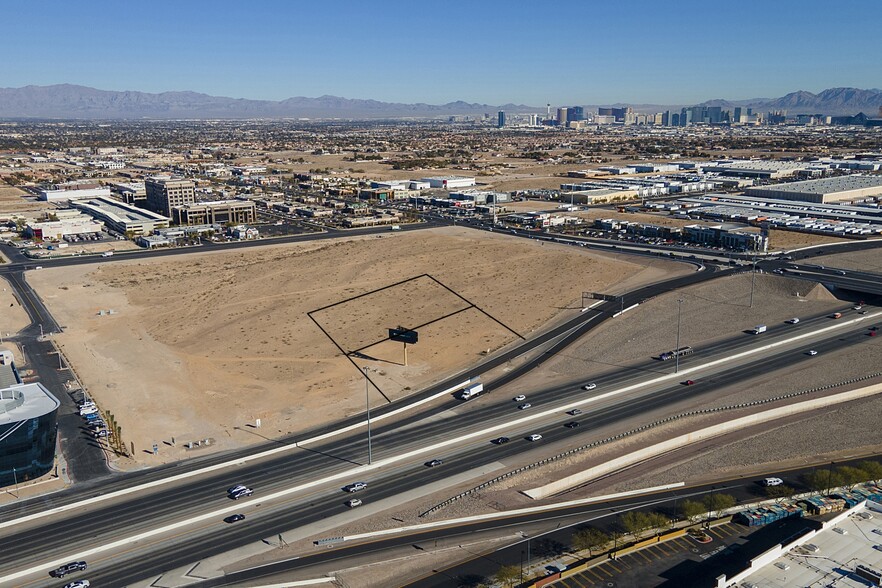 7000 Block - I-215 SW, Las Vegas, NV en venta - Foto del edificio - Imagen 1 de 7