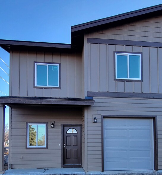 2141 SW 19th St, Redmond, OR en venta - Foto del edificio - Imagen 3 de 22