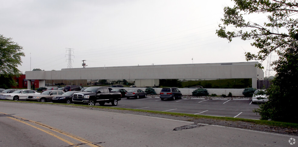 3821 Industrial Blvd, Indianapolis, IN en alquiler - Foto del edificio - Imagen 3 de 27