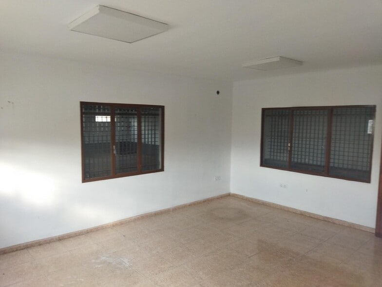 Nave en Cáceres en alquiler - Foto del edificio - Imagen 2 de 7