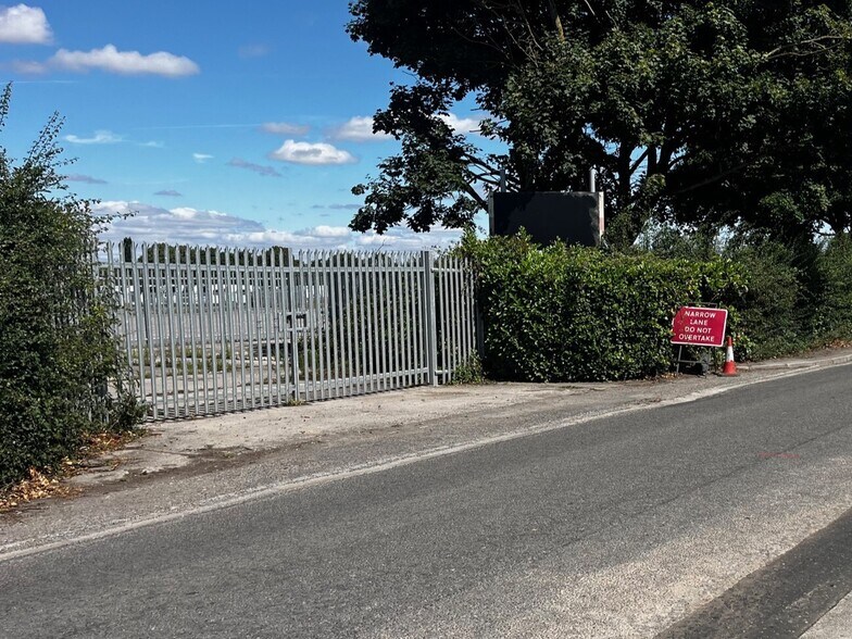 3/3A Quartermaster Road, Westbury en alquiler - Foto del edificio - Imagen 3 de 3