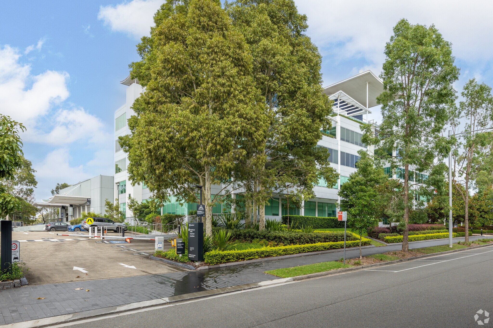 16 Giffnock Ave, MACQUARIE PARK en alquiler Foto principal- Imagen 1 de 5