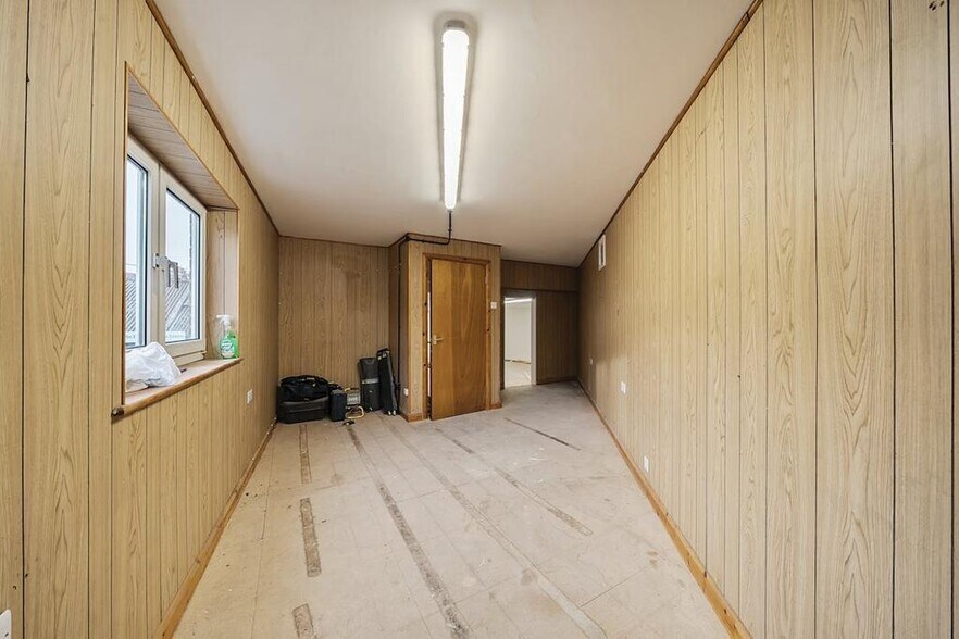 56 Bridge St, Pinner en venta - Foto del edificio - Imagen 3 de 14