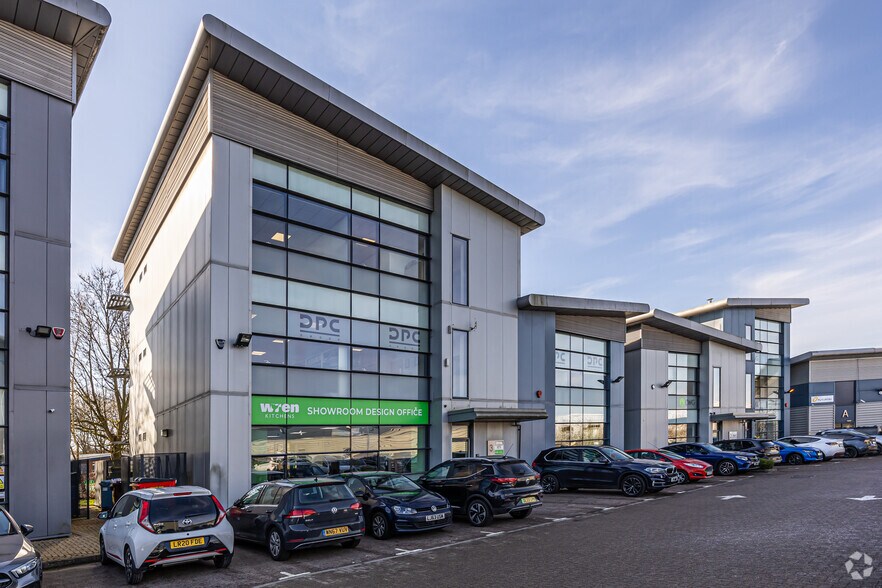 Whittle Way, Stevenage en venta - Foto principal - Imagen 1 de 2