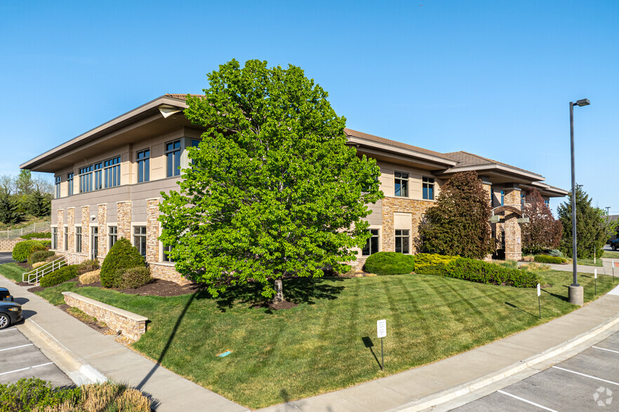 14221 Metcalf Ave, Overland Park, KS en alquiler - Foto del edificio - Imagen 3 de 11