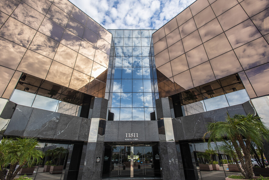 11811 N Tatum Blvd, Phoenix, AZ en alquiler - Foto del edificio - Imagen 3 de 9