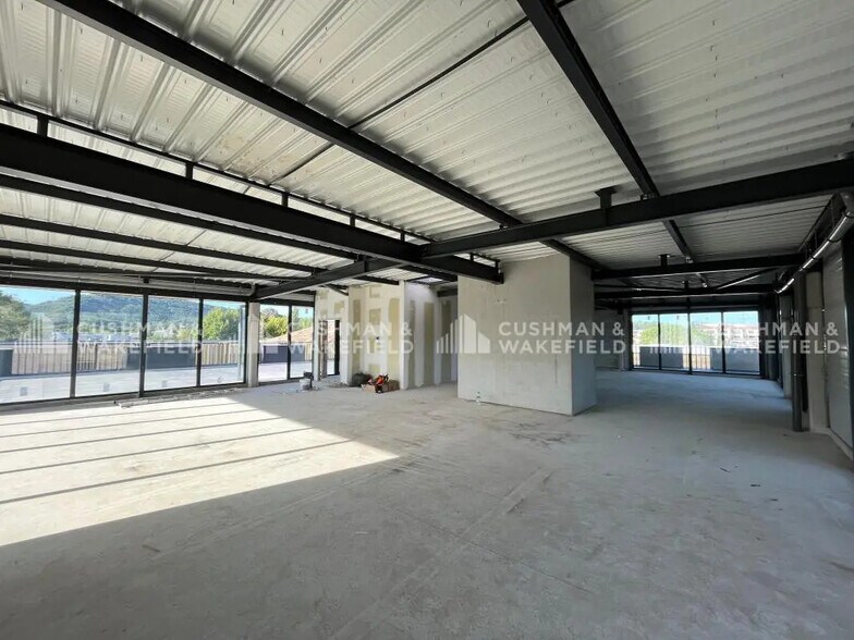 1100 Chemin De L'Avelanede, Aubagne en alquiler - Foto del edificio - Imagen 3 de 24