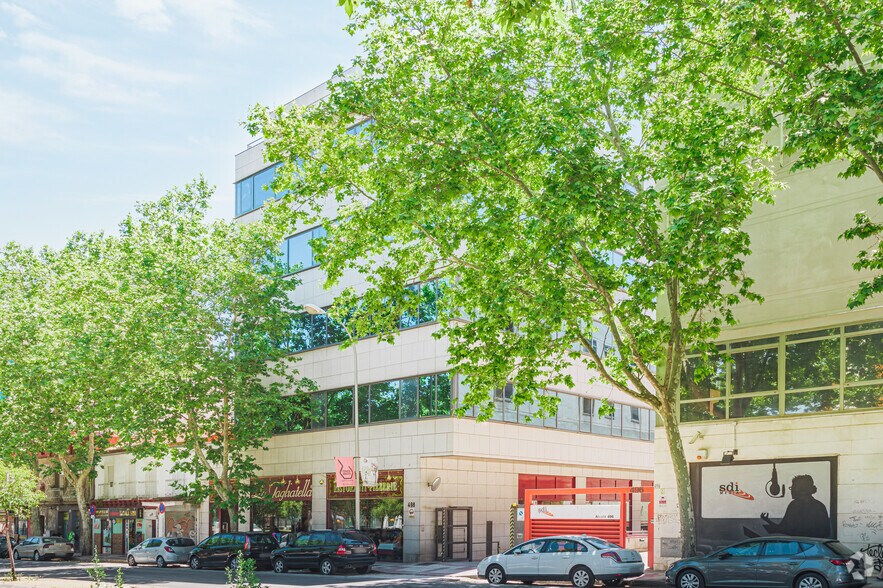 Calle de Alcalá, 498, Madrid, Madrid en alquiler - Foto del edificio - Imagen 2 de 3