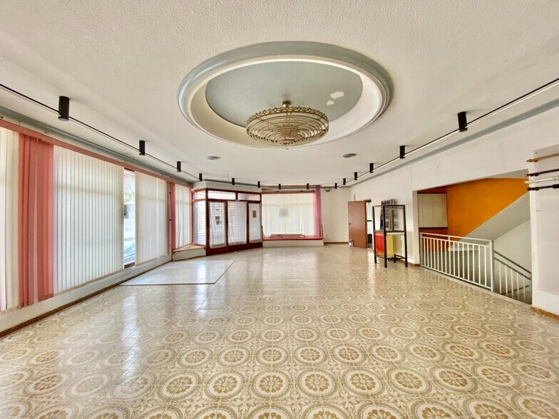 Local en Aspe en venta - Foto del edificio - Imagen 2 de 21