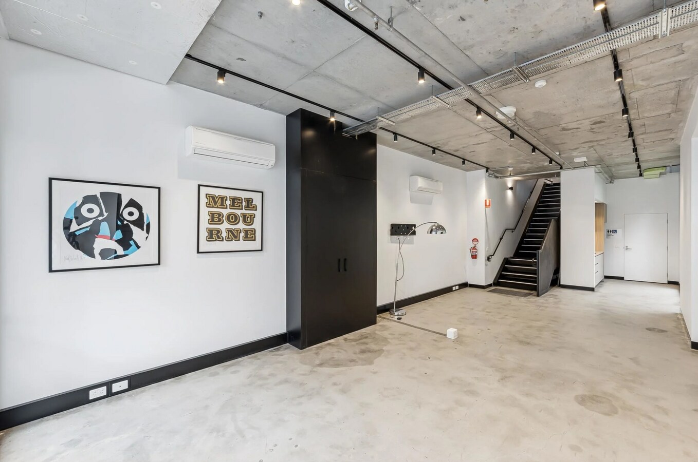 34 Gough St, Cremorne, VIC 3121 - Unidad 2A -  - Foto del interior - Image 1 of 4